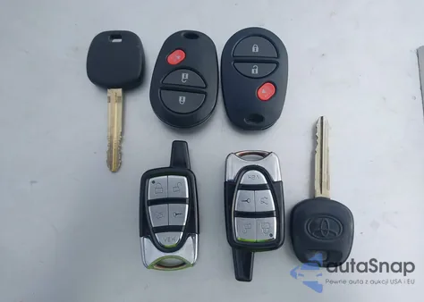 2015 Toyota Tundra Platinum 5.7L V8 z USA, uszkodzony, nr VIN 5TFAW5F13FX486514